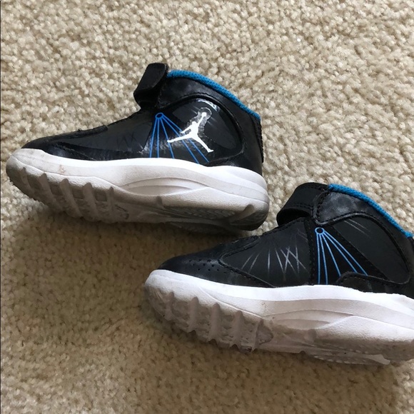 Blue and Black Nike Baby Jordans - Picture 5 of 6